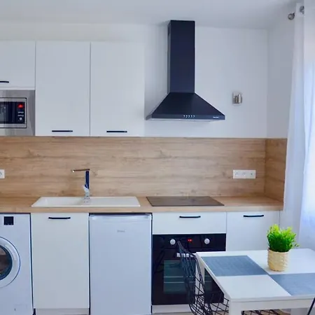 Apartman Dolmen Adrien 2