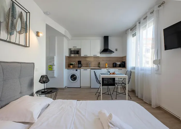 Apartman Dolmen Adrien 2 Tours